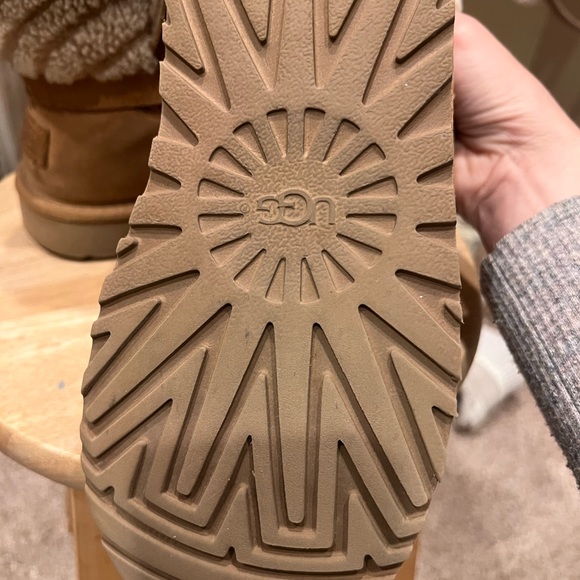UGG boots - Picture 3 of 10